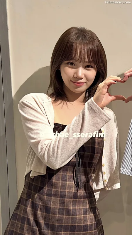 Kim Chaewon 김채원 [Le Sserafim] photo 1 of 2310