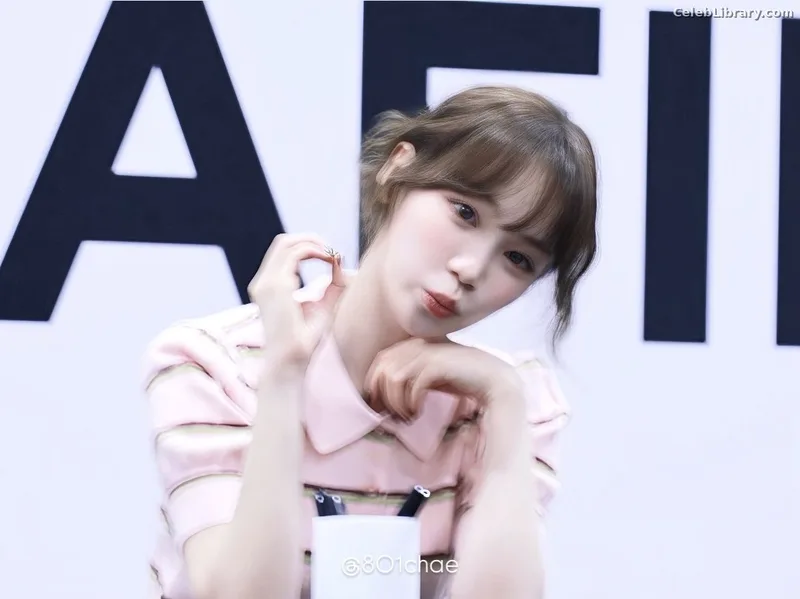 Kim Chaewon 김채원 [Le Sserafim] photo 4 of 2310