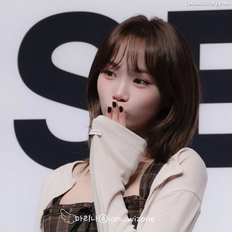 Kim Chaewon 김채원 [Le Sserafim] photo 6 of 2310