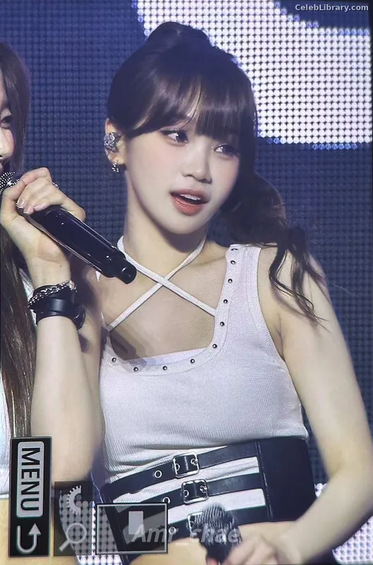Kim Chaewon 김채원 [Le Sserafim] photo 18 of 2310