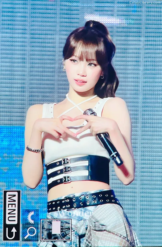 Kim Chaewon 김채원 [Le Sserafim] photo 20 of 2310