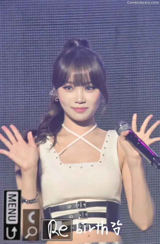 Kim Chaewon 김채원 [Le Sserafim] photo 21 of 2310