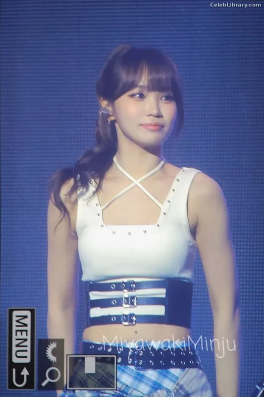 Kim Chaewon 김채원 [Le Sserafim] photo 6 of 2310