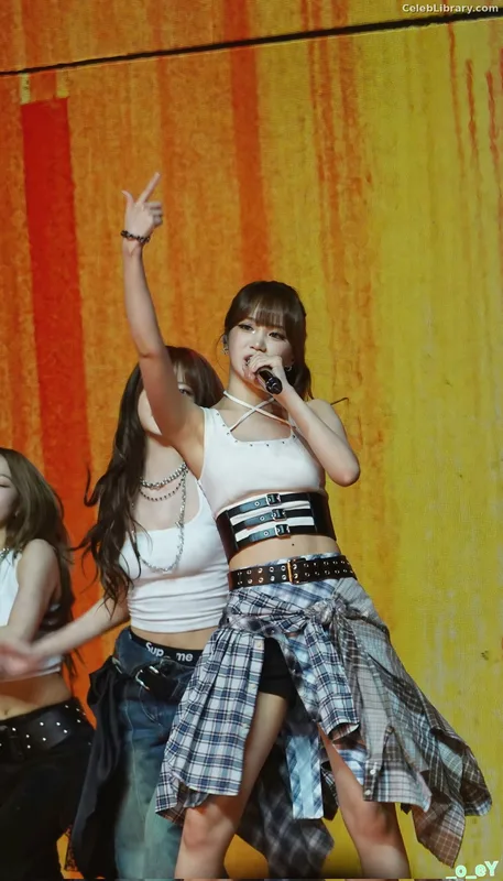 Kim Chaewon 김채원 [Le Sserafim] photo 23 of 2310