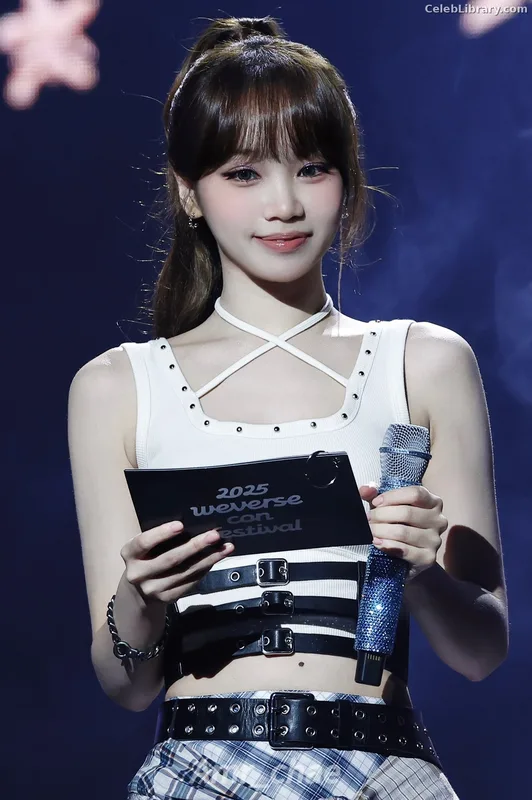 Kim Chaewon 김채원 [Le Sserafim] photo 5 of 2310