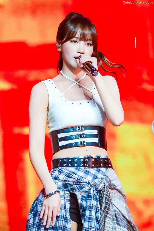 Kim Chaewon 김채원 [Le Sserafim] photo 7 of 2310