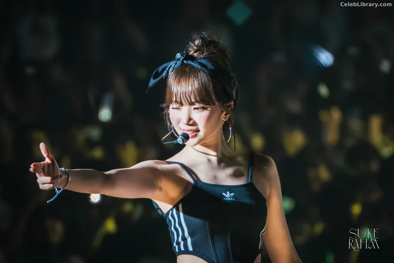Kim Chaewon 김채원 [Le Sserafim] photo 23 of 2310