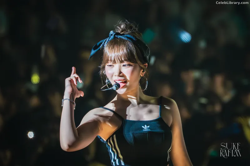 Kim Chaewon 김채원 [Le Sserafim] photo 24 of 2310