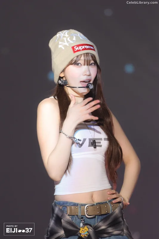 Kim Chaewon 김채원 [Le Sserafim] photo 5 of 2310