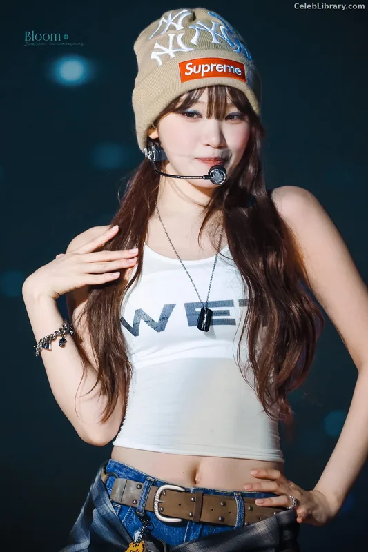 Kim Chaewon 김채원 [Le Sserafim] photo 7 of 2310
