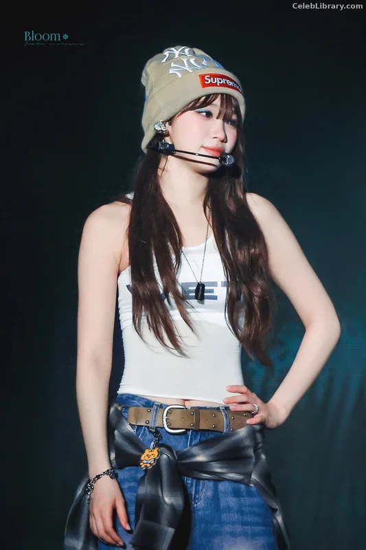 Kim Chaewon 김채원 [Le Sserafim] photo 9 of 2310