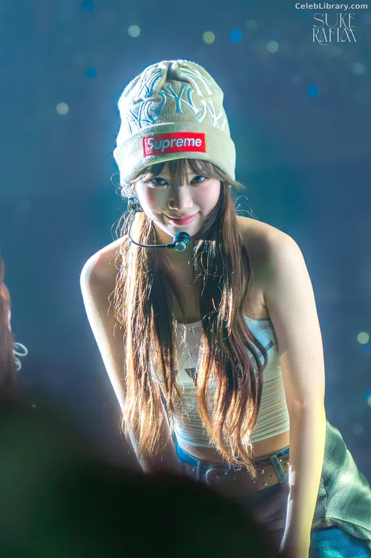 Kim Chaewon 김채원 [Le Sserafim] photo 13 of 2310