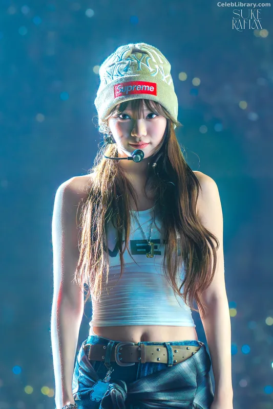 Kim Chaewon 김채원 [Le Sserafim] photo 14 of 2310