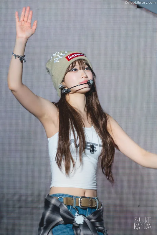 Kim Chaewon 김채원 [Le Sserafim] photo 17 of 2310