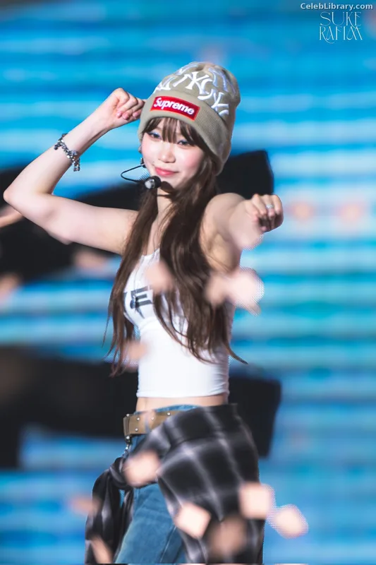 Kim Chaewon 김채원 [Le Sserafim] photo 18 of 2310