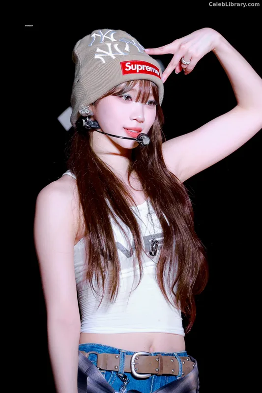 Kim Chaewon 김채원 [Le Sserafim] photo 3 of 2310
