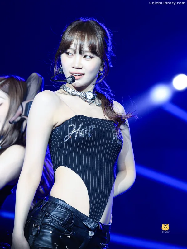 Kim Chaewon 김채원 [Le Sserafim] photo 6 of 2310
