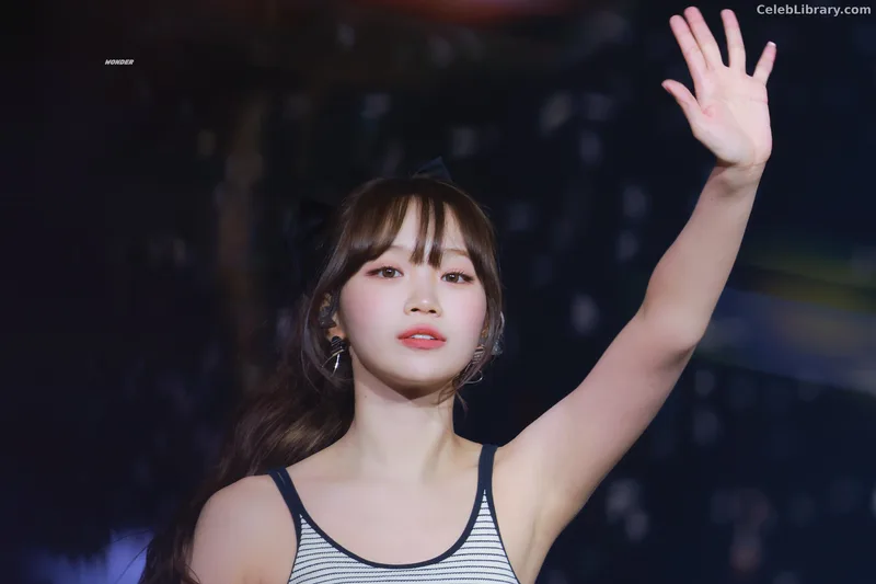 Kim Chaewon 김채원 [Le Sserafim] photo 17 of 2310
