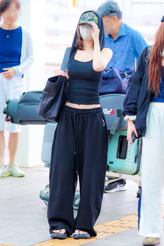 Kim Chaewon 김채원 [Le Sserafim] photo 4 of 2310