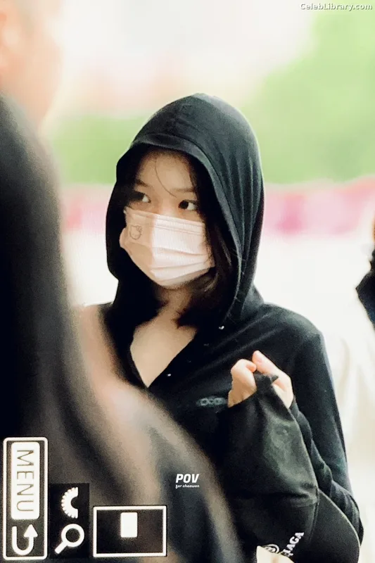 Kim Chaewon 김채원 [Le Sserafim] photo 24 of 2310