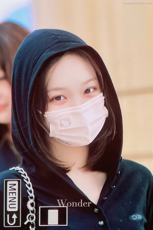 Kim Chaewon 김채원 [Le Sserafim] photo 2 of 2310