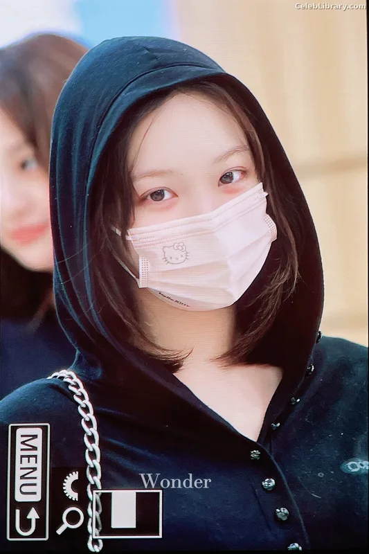 Kim Chaewon 김채원 [Le Sserafim] photo 3 of 2310