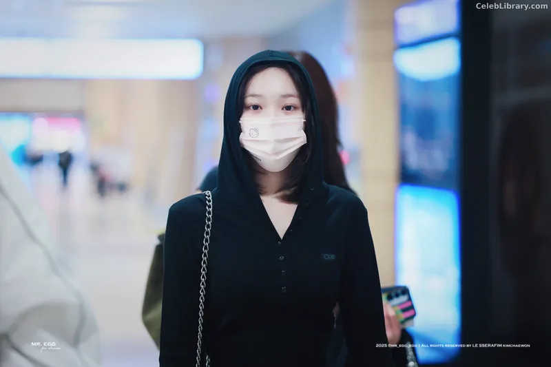 Kim Chaewon 김채원 [Le Sserafim] photo 7 of 2310