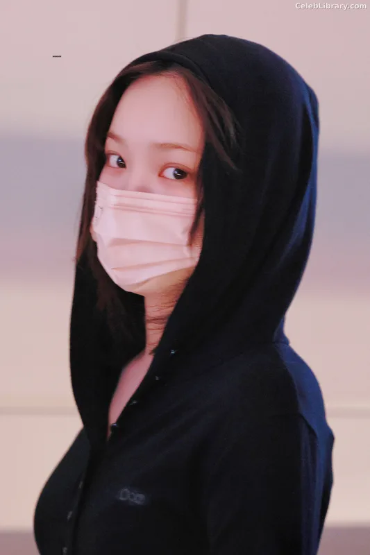 Kim Chaewon 김채원 [Le Sserafim] photo 11 of 2310