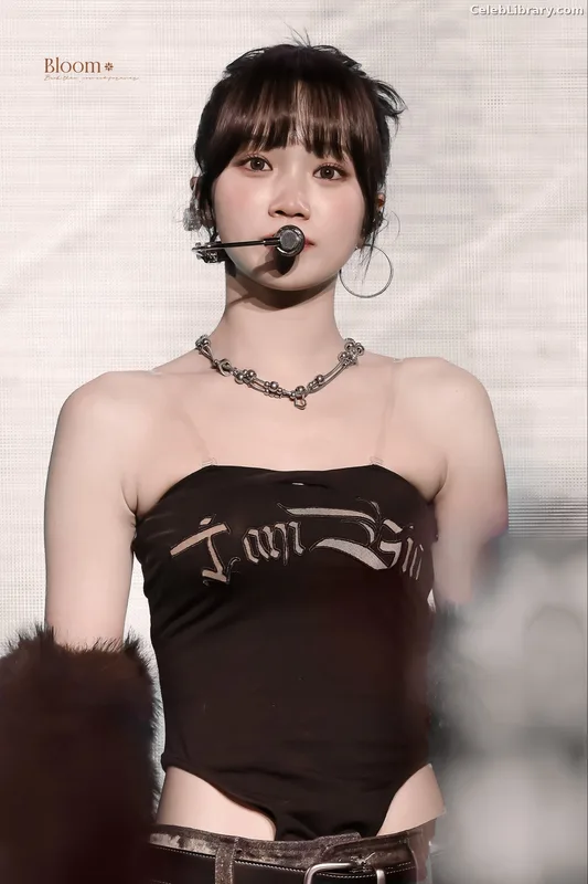 Kim Chaewon 김채원 [Le Sserafim] photo 5 of 2310