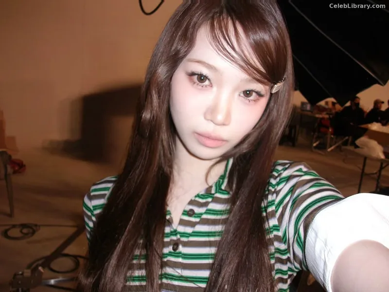 Kim Chaewon 김채원 [Le Sserafim] photo 16 of 2310