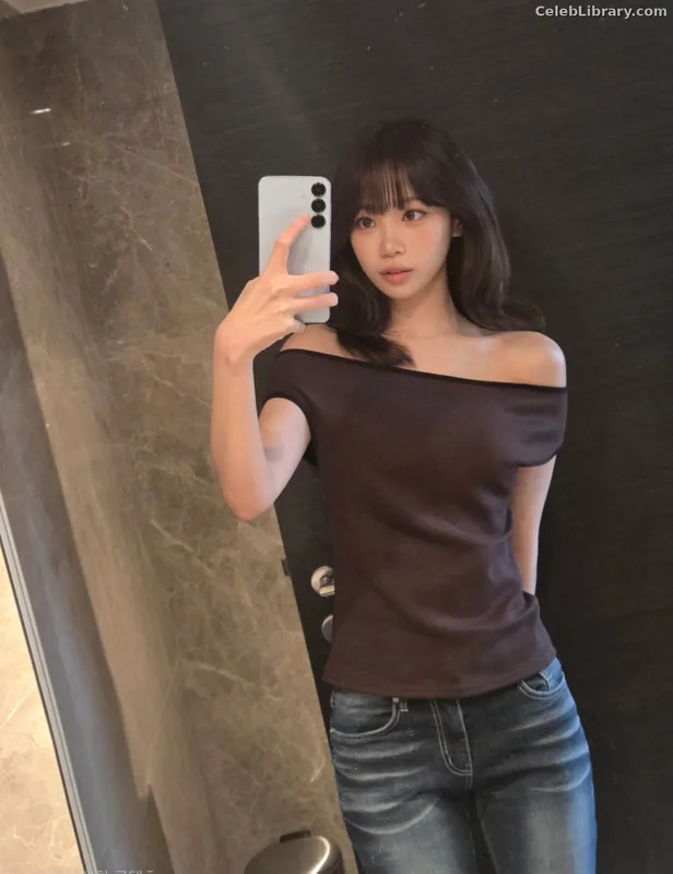 Kim Chaewon 김채원 [Le Sserafim] photo 22 of 2310