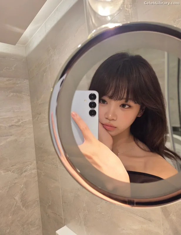 Kim Chaewon 김채원 [Le Sserafim] photo 23 of 2310