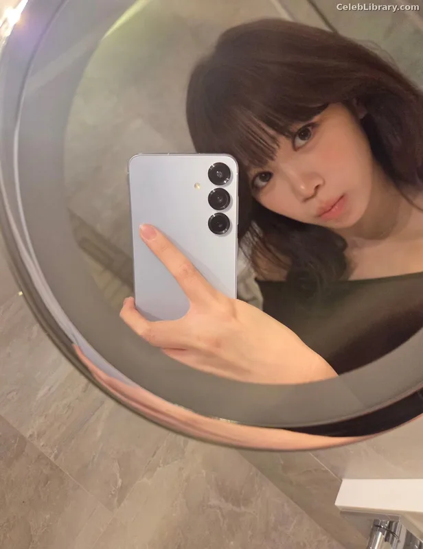 Kim Chaewon 김채원 [Le Sserafim] photo 4 of 2310