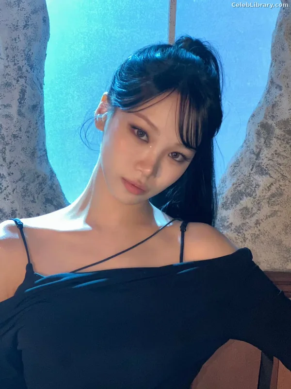 Kim Chaewon 김채원 [Le Sserafim] photo 8 of 2310