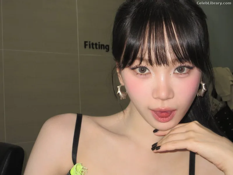 Kim Chaewon 김채원 [Le Sserafim] photo 15 of 2310