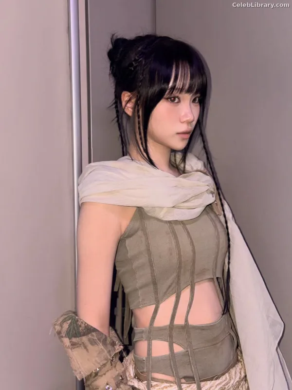 Kim Chaewon 김채원 [Le Sserafim] photo 23 of 2310