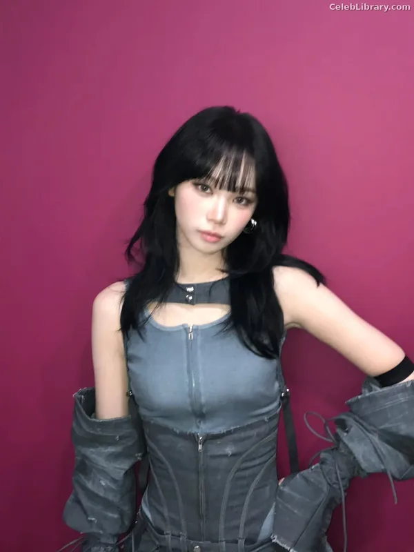 Kim Chaewon 김채원 [Le Sserafim] photo 1 of 2310