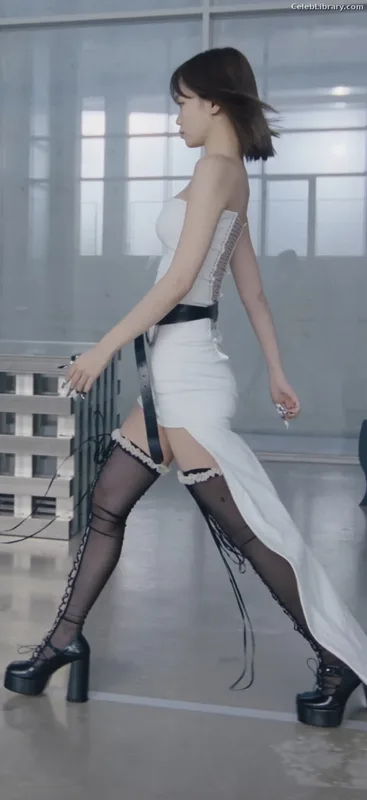 Kim Chaewon 김채원 [Le Sserafim] photo 18 of 2310