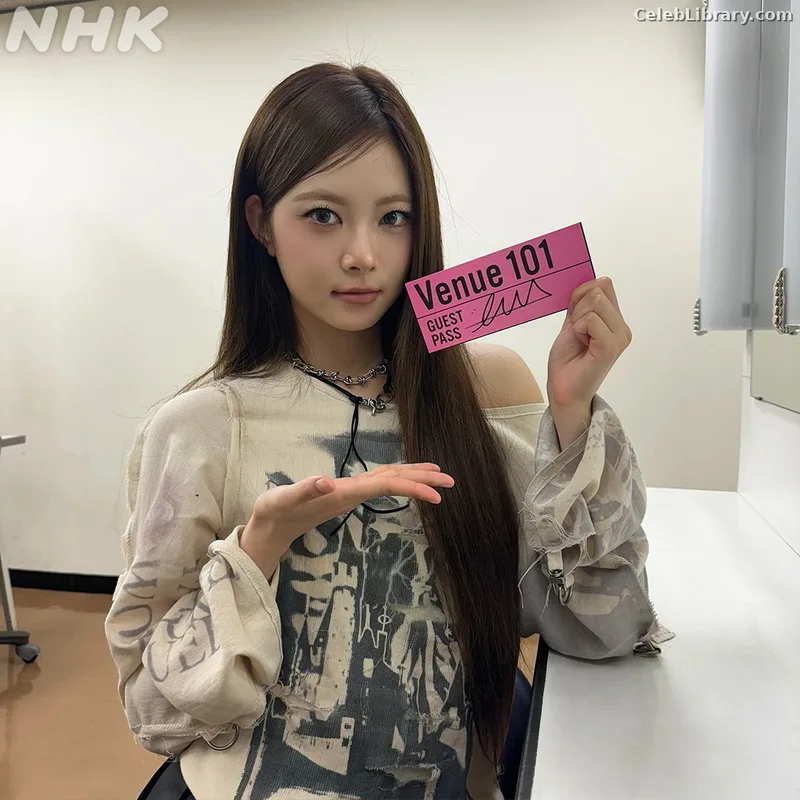 Kim Chaewon 김채원 [Le Sserafim] photo 19 of 2310
