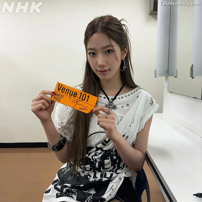 Kim Chaewon 김채원 [Le Sserafim] photo 22 of 2310