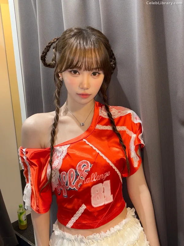 Kim Chaewon 김채원 [Le Sserafim] photo 8 of 2310