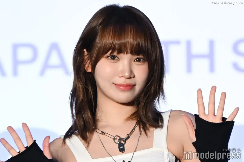 Kim Chaewon 김채원 [Le Sserafim] photo 1 of 2310