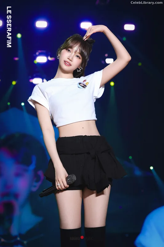 Kim Chaewon 김채원 [Le Sserafim] photo 15 of 2310