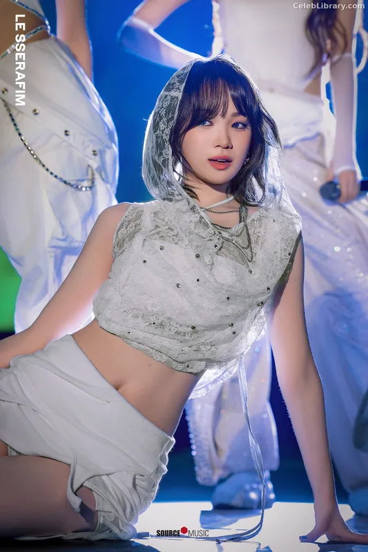Kim Chaewon 김채원 [Le Sserafim] photo 17 of 2310