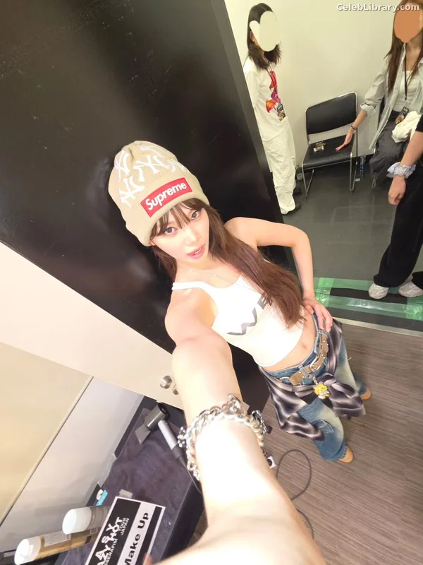 Kim Chaewon 김채원 [Le Sserafim] photo 10 of 2310