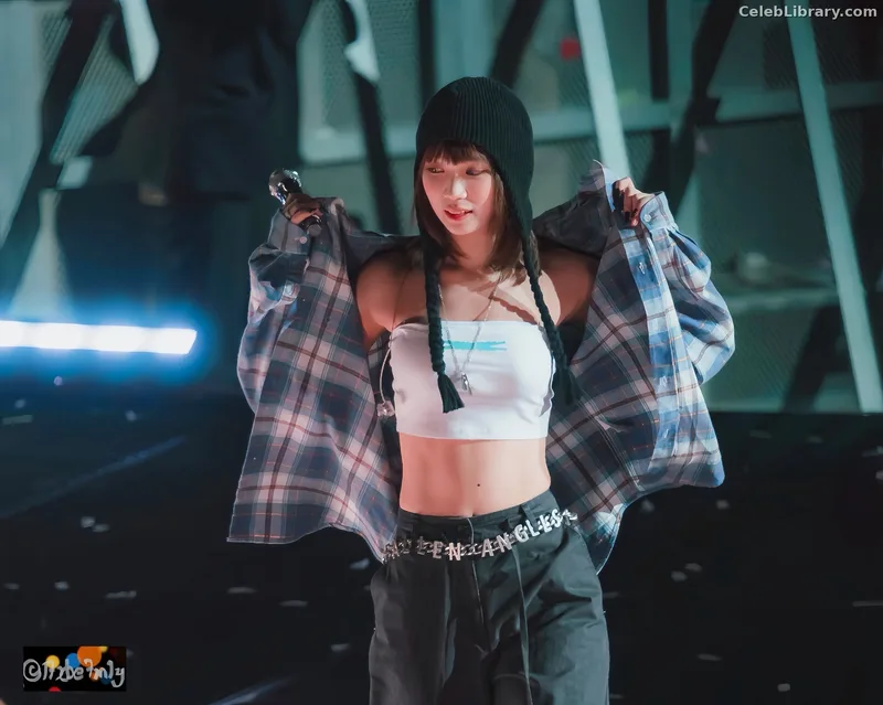 Kim Chaewon 김채원 [Le Sserafim] photo 21 of 2310