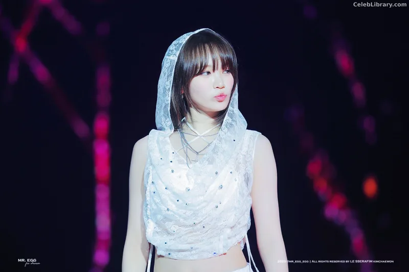 Kim Chaewon 김채원 [Le Sserafim] photo 1 of 2310