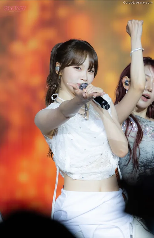 Kim Chaewon 김채원 [Le Sserafim] photo 5 of 2310