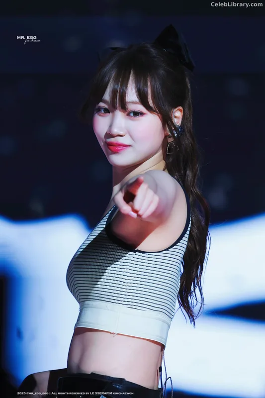 Kim Chaewon 김채원 [Le Sserafim] photo 7 of 2310