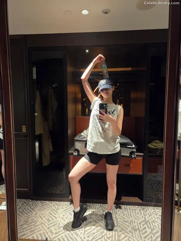 Kim Chaewon 김채원 [Le Sserafim] photo 18 of 2310